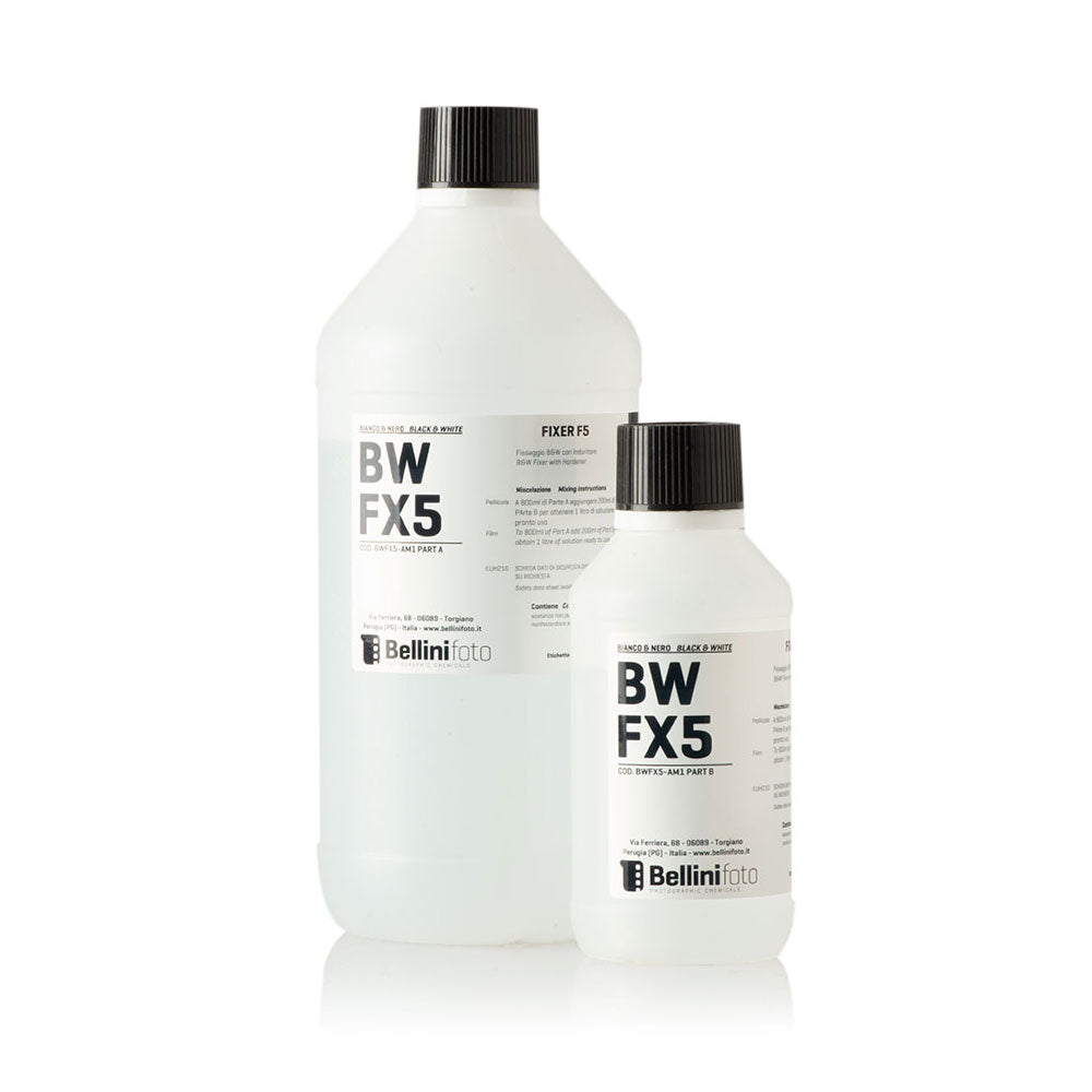 FX5 Two parts Fixer and Hardner – This product is formulated to the Kodak specification of the specific fixer for Double-X. Mix parts A + B together to give one litre of working solution yielding up to 30 films or more per litre. The same processing formula using D96 developer and this fixer is recommended by Orwo for their superb N74 and UN54 films.