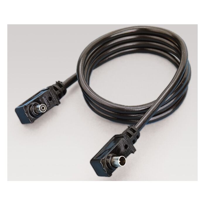 For connecting flash equipment. With right-angle plug and socket (PC).