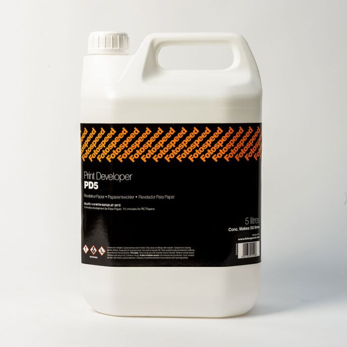 Fotospeed PD5 print developer is a phenidone/hydroquinone developer concentrate designed for black and white paper both resin coated and fibre based. PD5 is also suitable for processing sheet film.