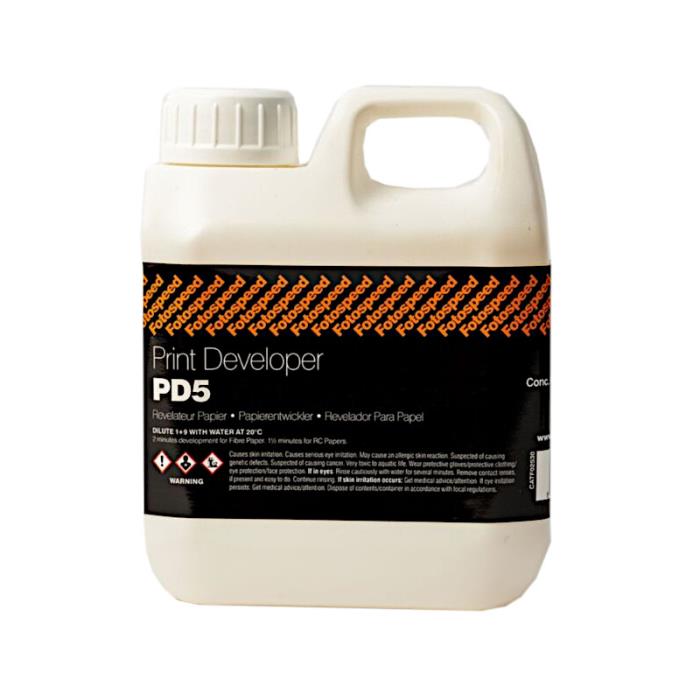 Fotospeed PD5 print developer is a phenidone/hydroquinone developer concentrate designed for black and white paper both resin coated and fibre based. PD5 is also suitable for processing sheet film.